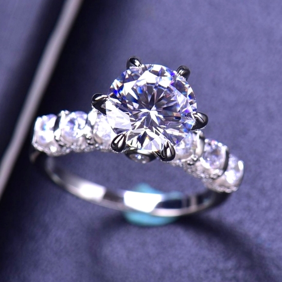 Certified 3ct. Moissanite Diamond Luxurious Engagement Ring - ** NIB ** - Picture 7 of 14